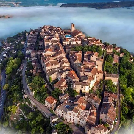 Apartment Rue Du Barri