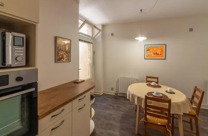 Rue Du Barri アパート *